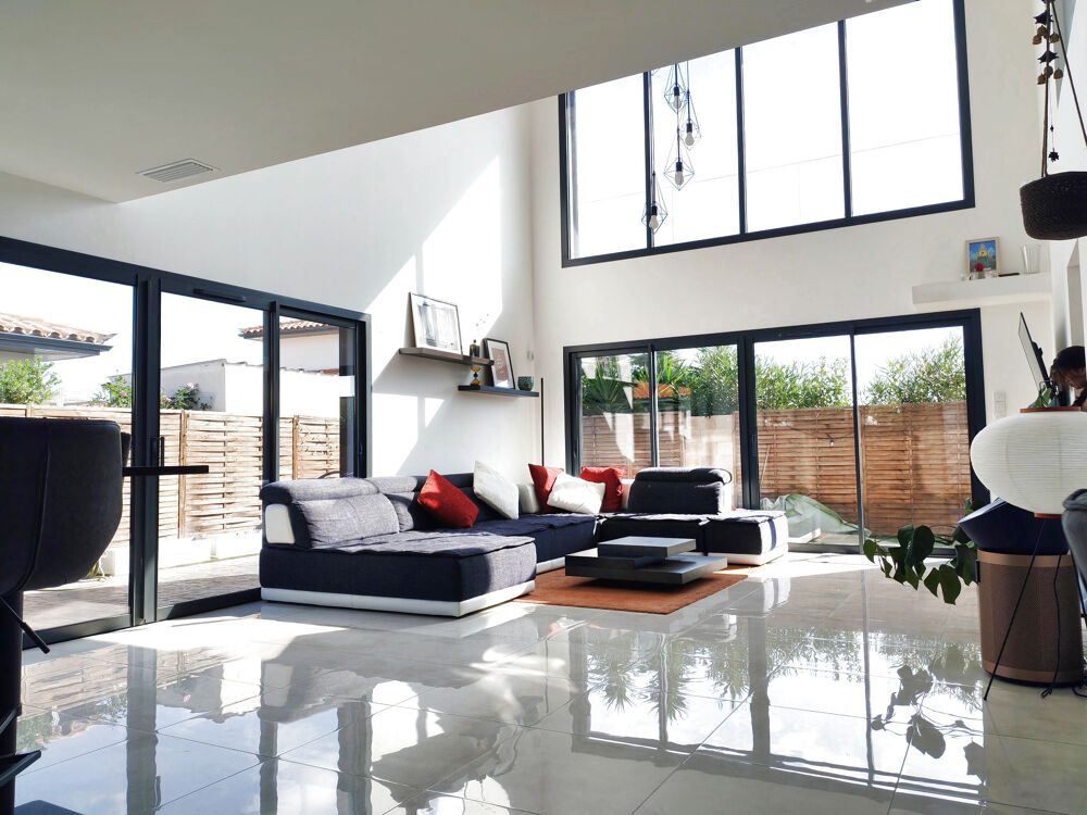 Vente Maison Villa 3 faces contemporaine 149m2, et garage, 66180 Villeneuve de la raho. Villeneuve de la raho