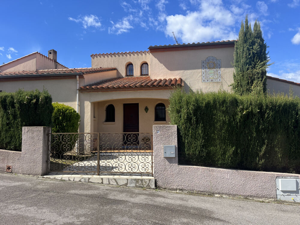 Elégante villa de construction traditionnelle.