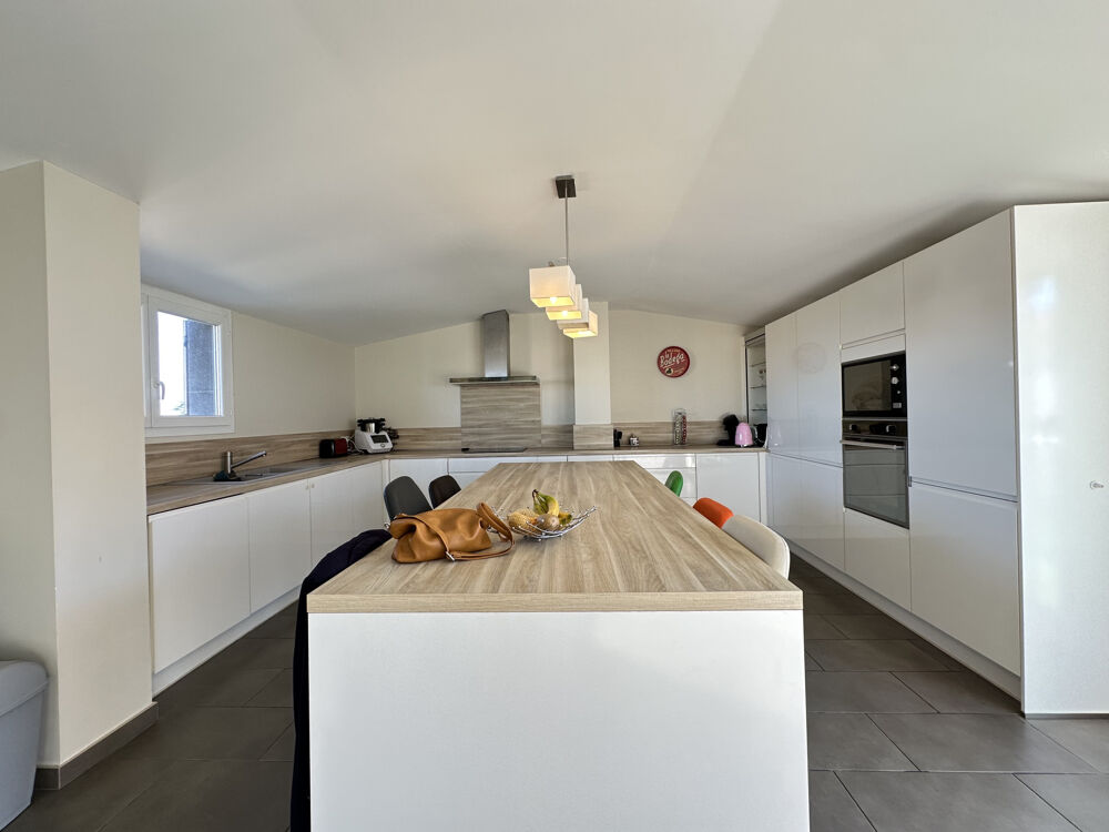 Vente Appartement SAINT CYPRIEN. Vente appartement 114m2, T4/5, garage, PARKING, grande terrasse St cyprien