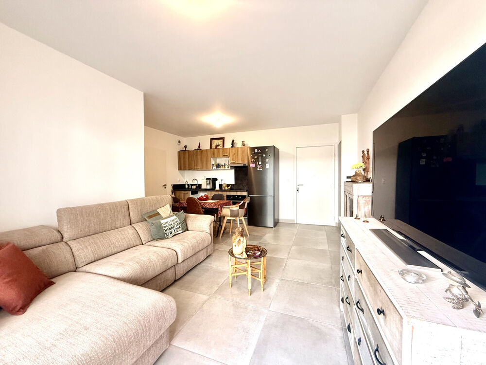 Appartement T3 avec terrasse et parking, 66180 Villeneuve de la raho.