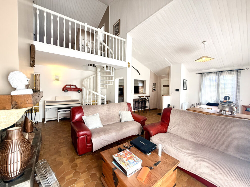 Vente Maison Vente villa 3 faces, de type t4 + bureau avec garage et sous sol, 66180 Villeneuve de la raho. Villeneuve de la raho