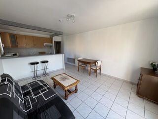  Appartement à louer 2 pièces 44 m²