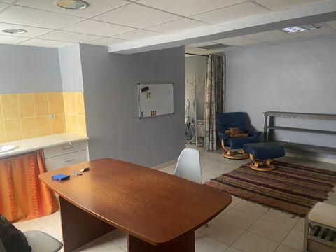   Local commercial ou professionnel en rdc 
