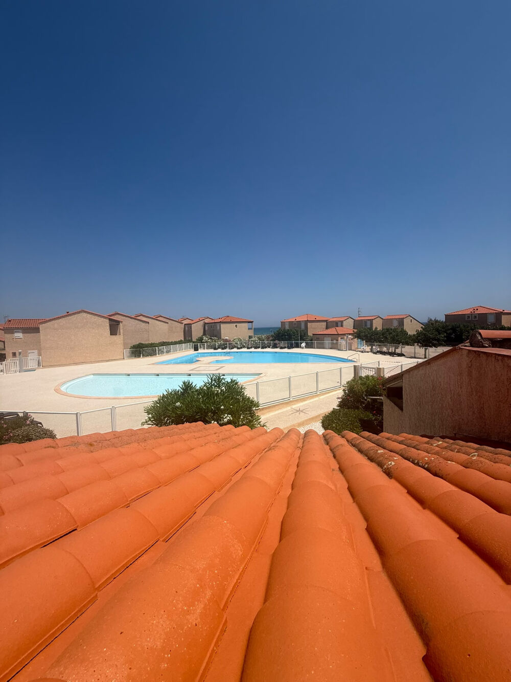 LE BARCARES- Jolie maison accès direct à la plage avec piscine capacité 6 personnes !