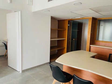 Local commercial en rdc + 2 places de parkings 1250 66100 Perpignan