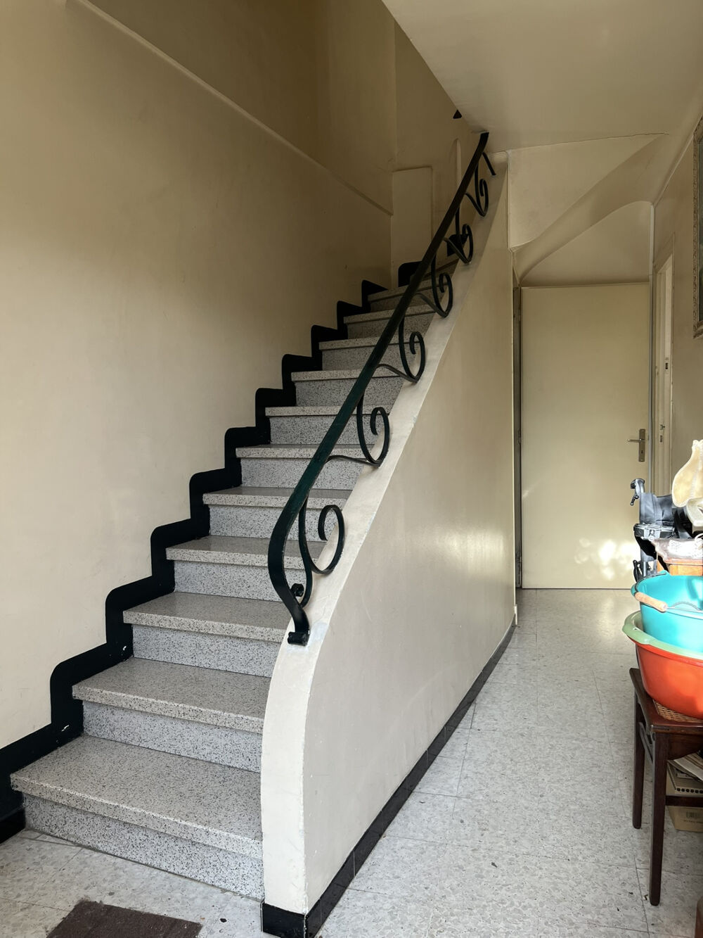 MAISON DE VILLE DE TYPE F5/6 ou 2 LOGEMENTS