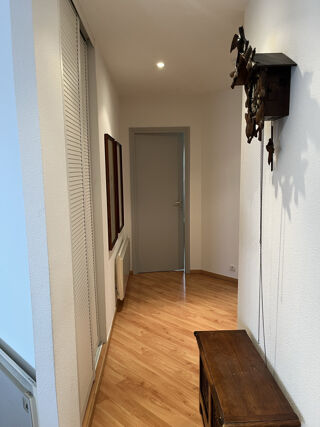  Appartement à louer 4 pièces 108 m²
