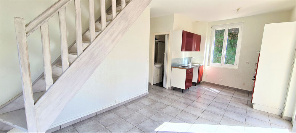 Location Appartement DUPLEX - TERRASSE - FACILITE DE STATIONNEMENT - 2EME ETAGE Arles sur tech