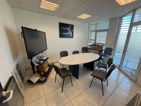   Bureaux avec emplacement de choix sur le port de Canet-en-Roussillon 