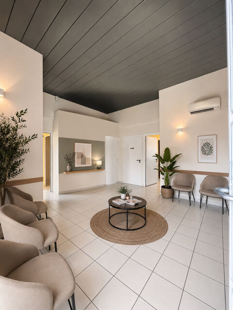   local professionnel à louer sur SAINT CYPRIEN village 