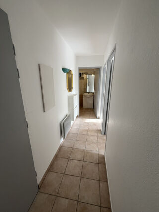  Appartement à louer 3 pièces 46 m²