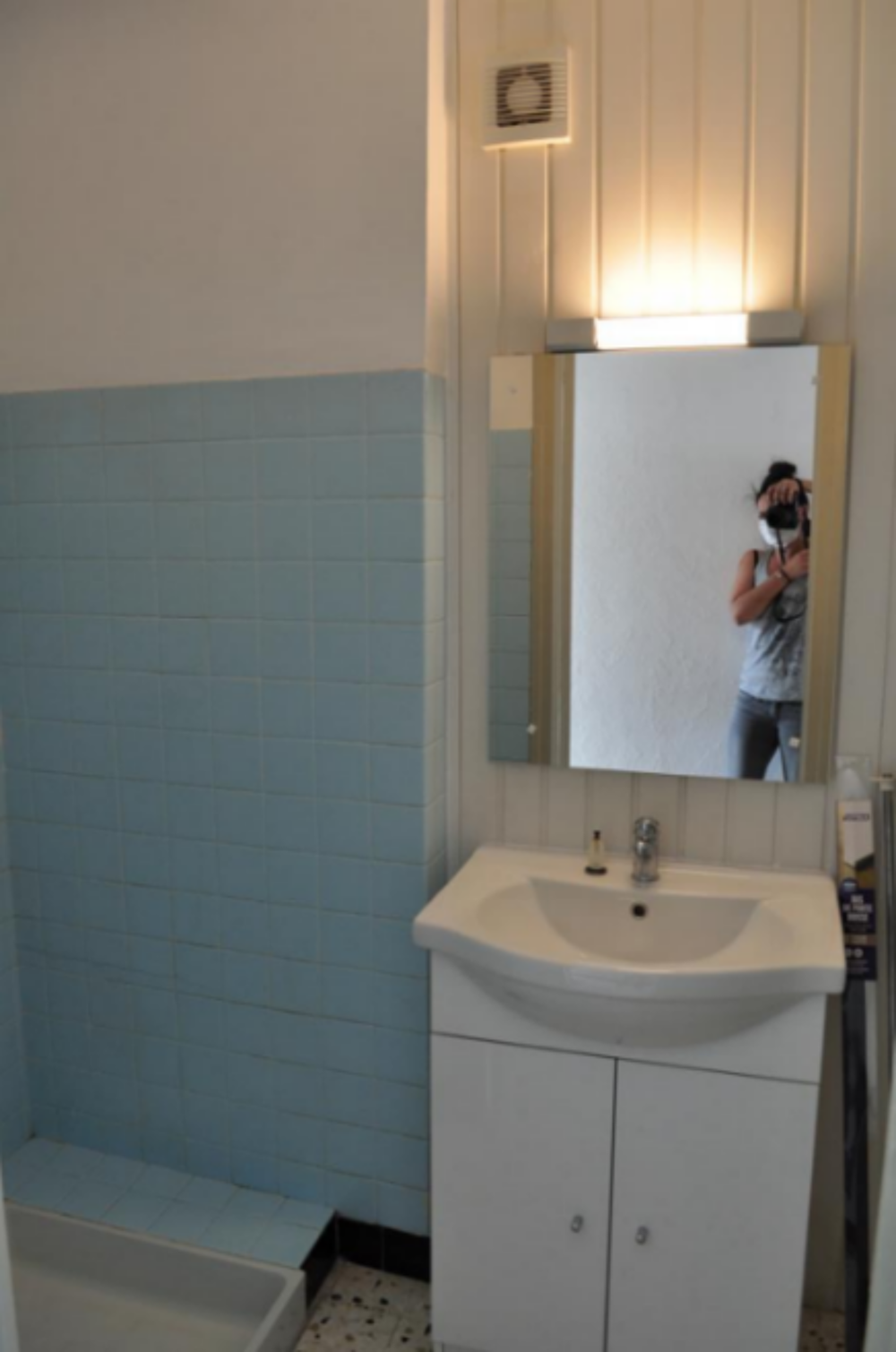 Location Appartement ARLES SUR TECH - APPARTEMENT DE TYPE F1 AVEC TERRASSE - 3EME ETAGE Arles sur tech