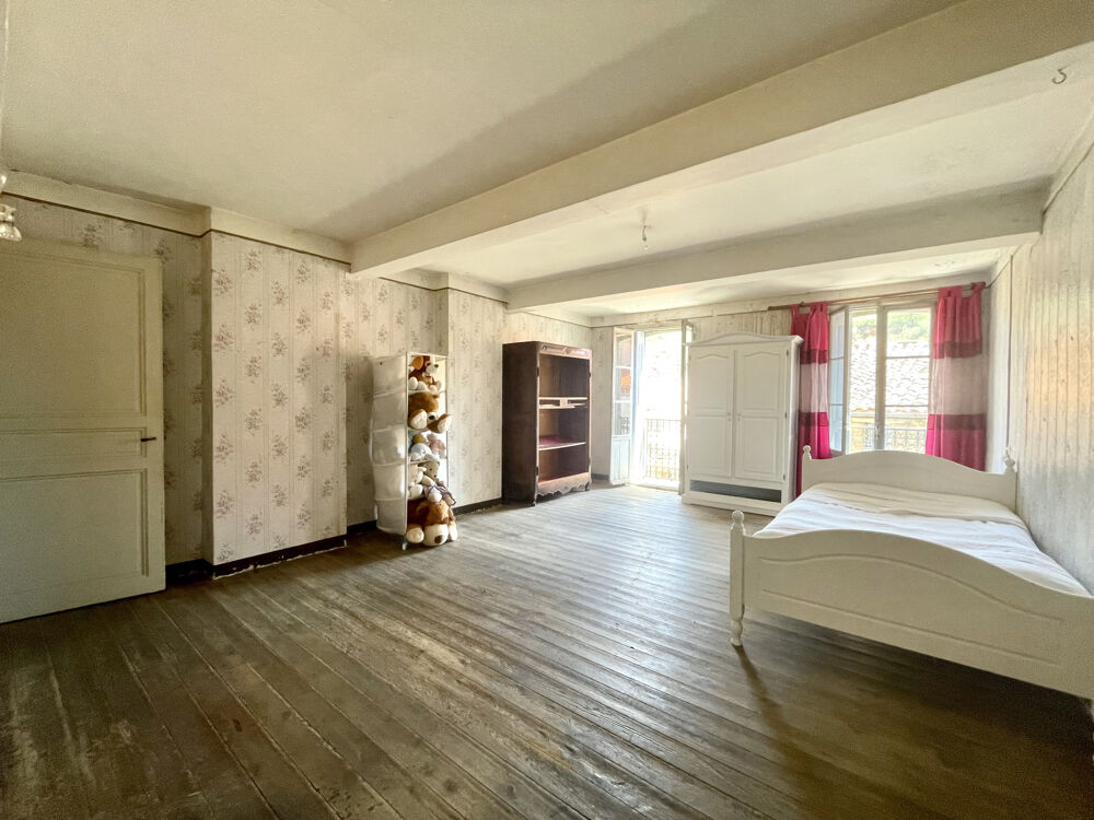 Vente Maison Maison de village avec combles et terrasse en plein centre de Corbère Les Cabanes, 66130. Corbere les cabanes