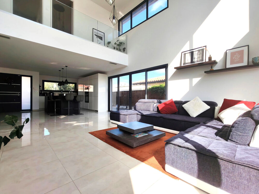 Vente Maison Villa 3 faces contemporaine 149m2, et garage, 66180 Villeneuve de la raho. Villeneuve de la raho