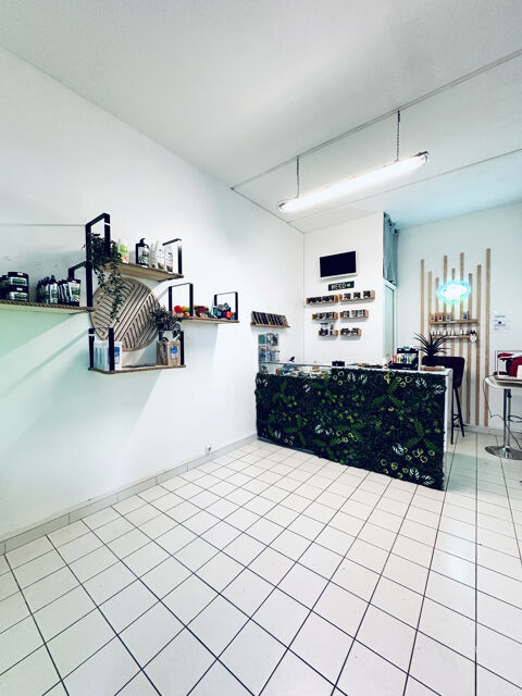 A vendre. Port de SAINT CYPRIEN (66750). local commercial 55000 66750 St cyprien