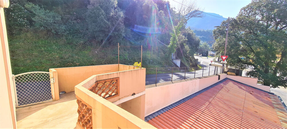 Location Appartement DUPLEX - TERRASSE - FACILITE DE STATIONNEMENT - 2EME ETAGE Arles sur tech