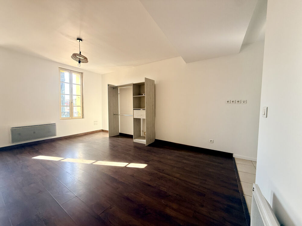 Vente Appartement Vente appartement t2 au dernier étage, place jean moulin, 66000 Perpignan. Perpignan