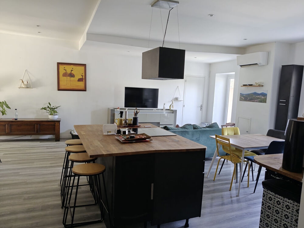 À VENDRE Charmant F2 en centre-ville avec extérieur et atelier