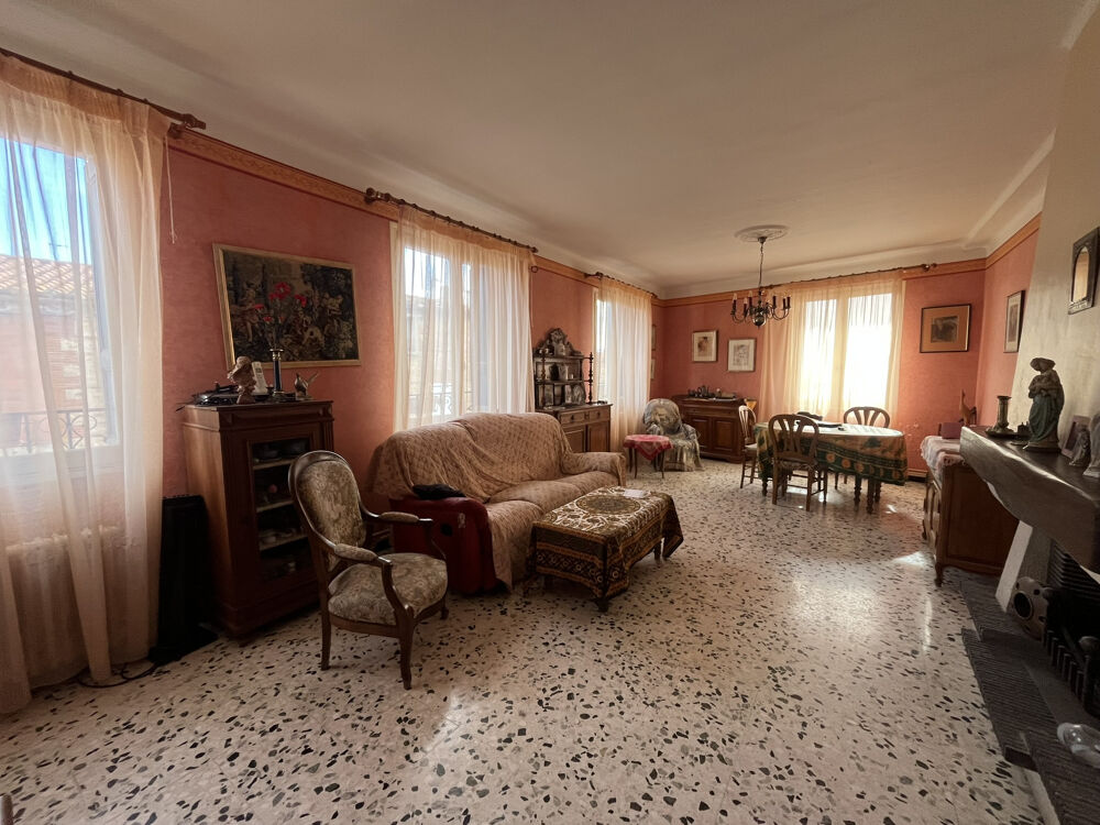 MAISON DE VILLE avec 2 Logements et garage