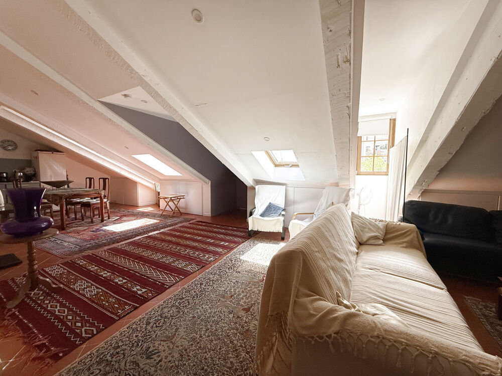 Loft lumineux de 93 m2 - Dernier étage d'une maison de maître - Rénovation totale