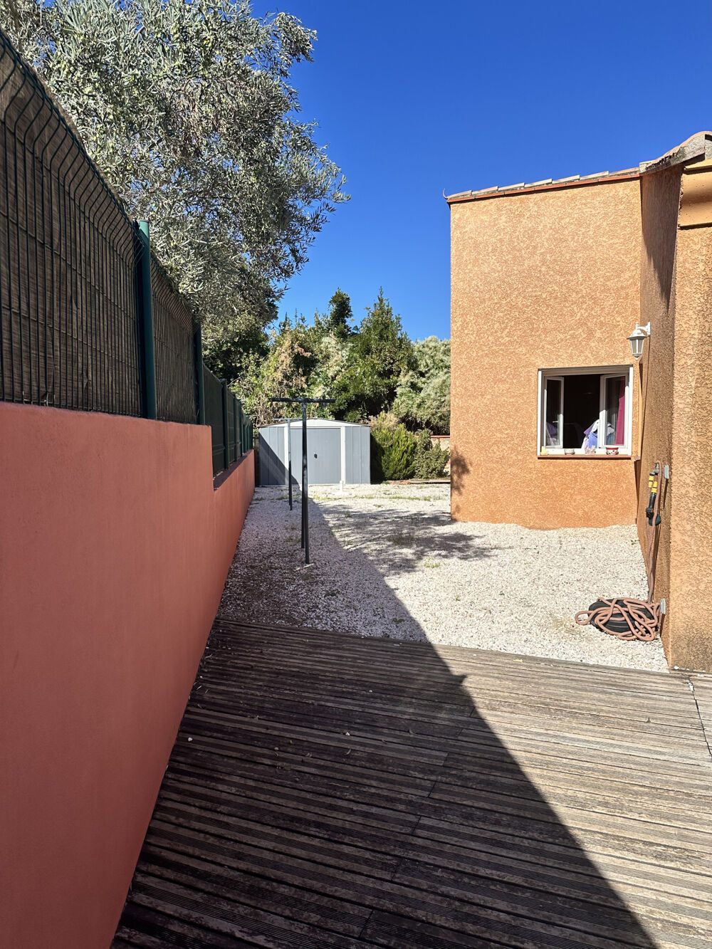 Villa récente 2014, plain pied 4 faces 3 chambres et un garage de 17m2, 66380 Pia.