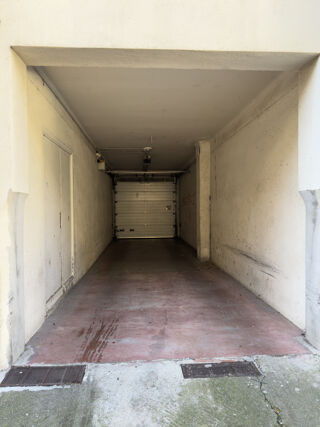  Parking / Garage � louer 