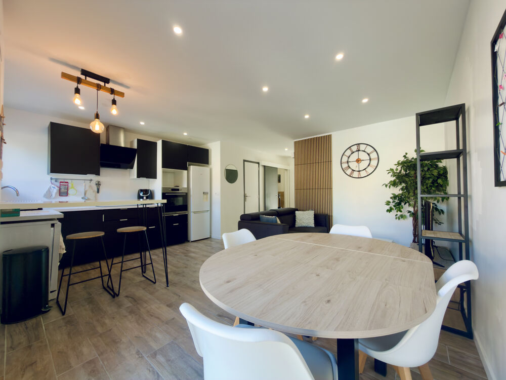 À louer Appartement T3 meublé et climatisé avec parking Quartier Las Cobas