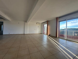  Appartement à vendre 5 pièces 138 m²