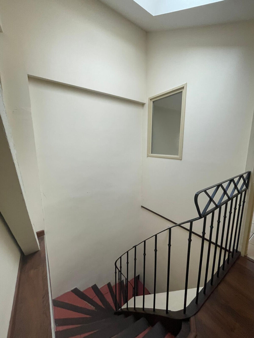 Vente Appartement Duplex au 3-ème et dernier étage, Place Jean Moulin, 66000 Perpignan. Perpignan