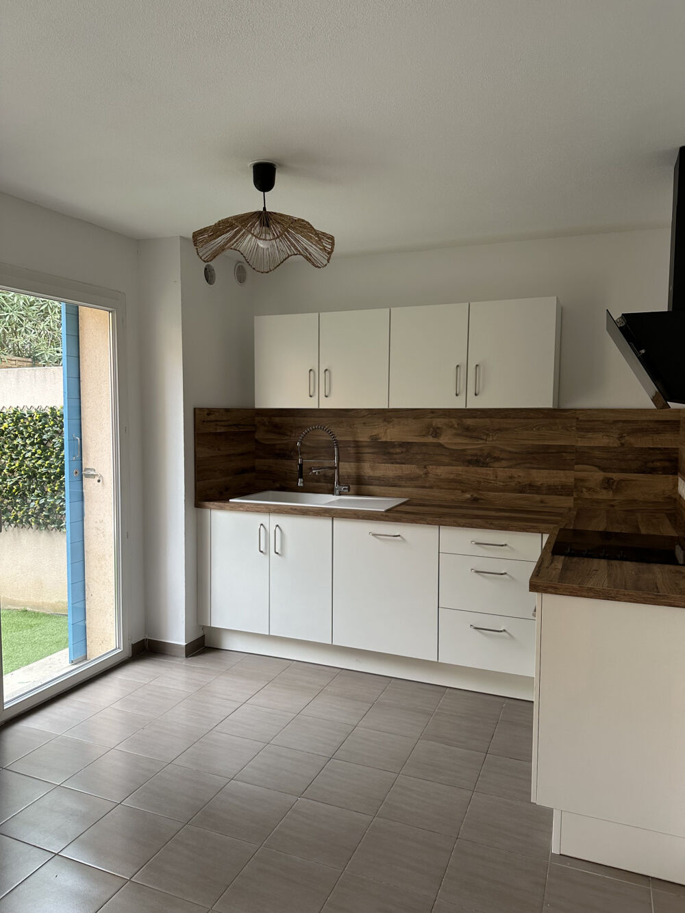 Villa contemporaine, de type t4 et garage, 66000 Perpignan sud porte d'Espagne.