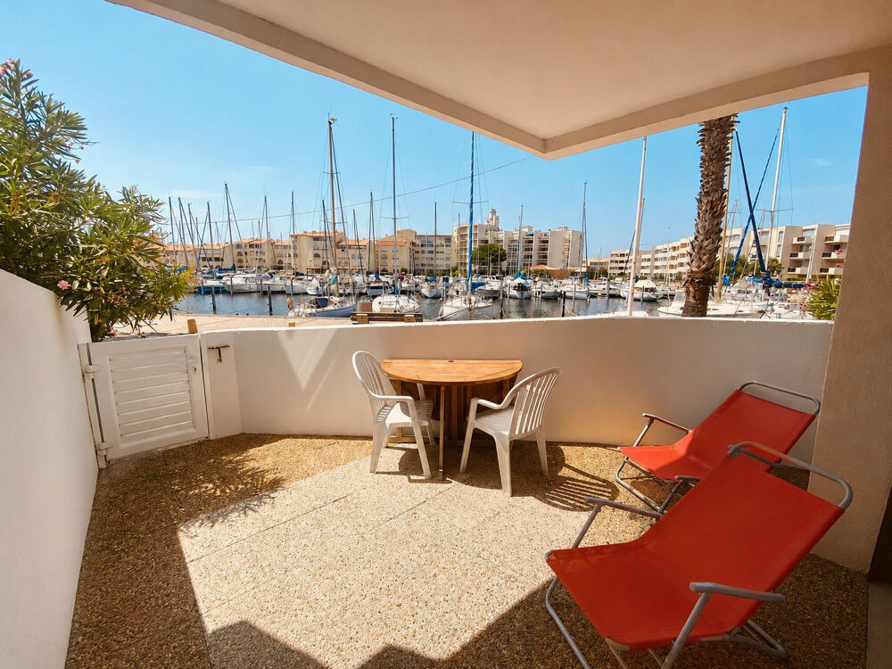 Port-Leucate Magnifique T2 entièrement rénové avec vue sur le port