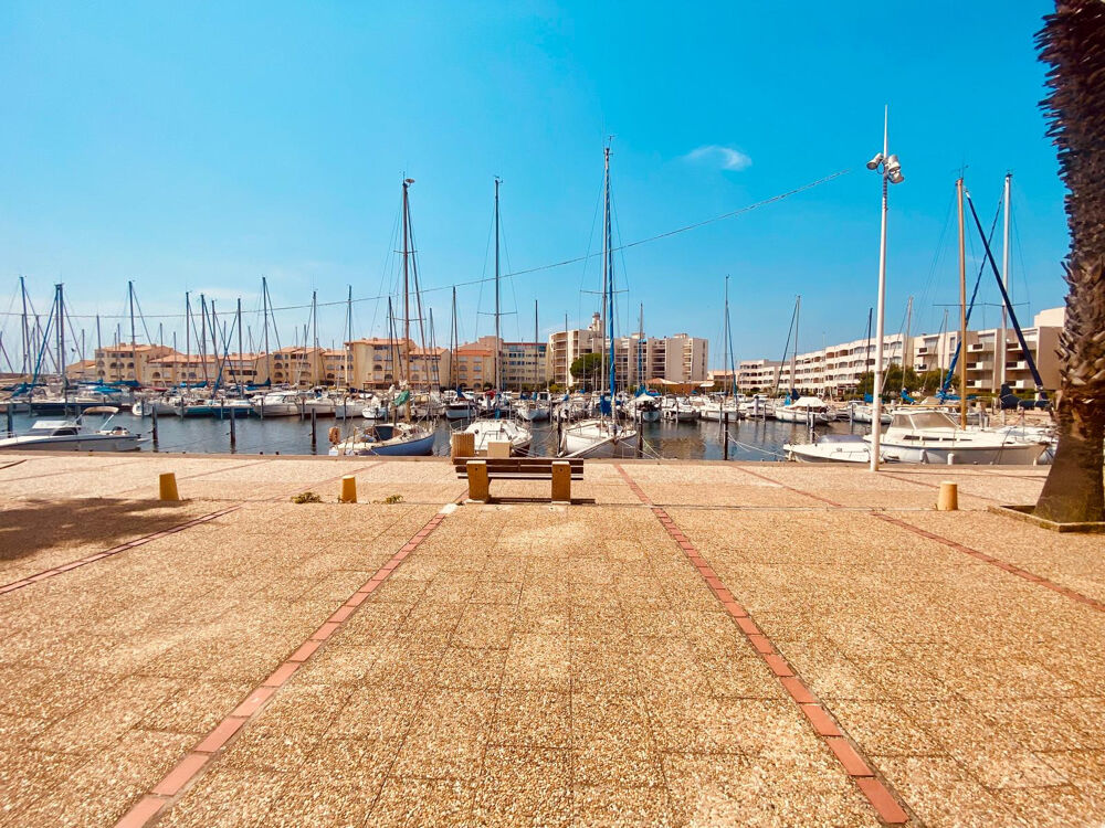 Port-Leucate Magnifique T2 entièrement rénové avec vue sur le port
