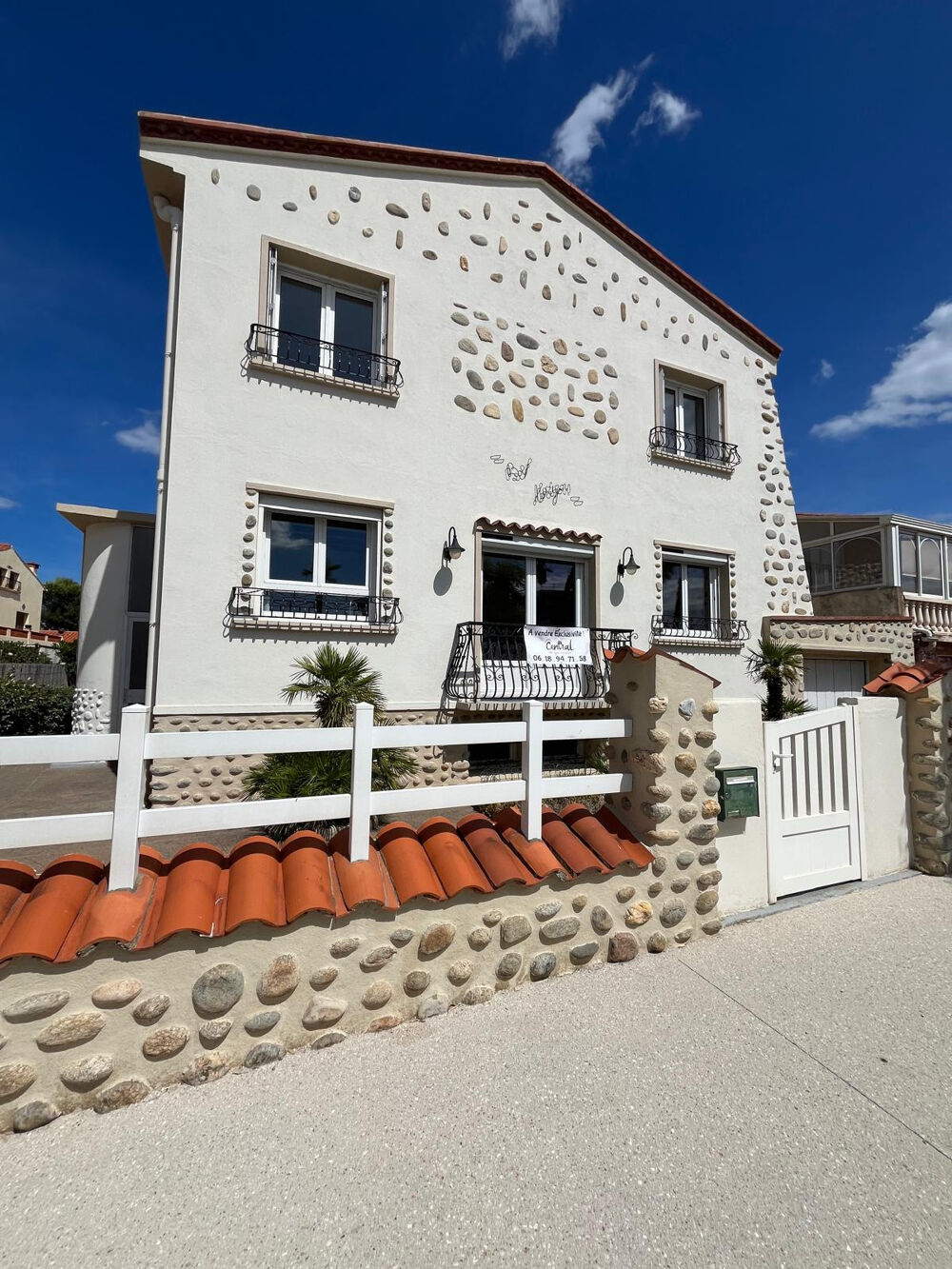 Vente Maison Le Barcarès Village   Maison 3 faces avec jardin et grand garage à 2 minutes à pied de la plage ! Le barcares