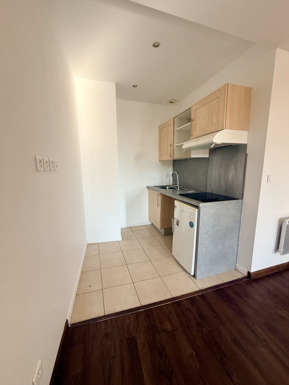 Vente Appartement Vente appartement t2 au dernier étage, place jean moulin, 66000 Perpignan. Perpignan