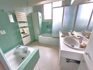  Maison à vendre 10 pièces 215 m²