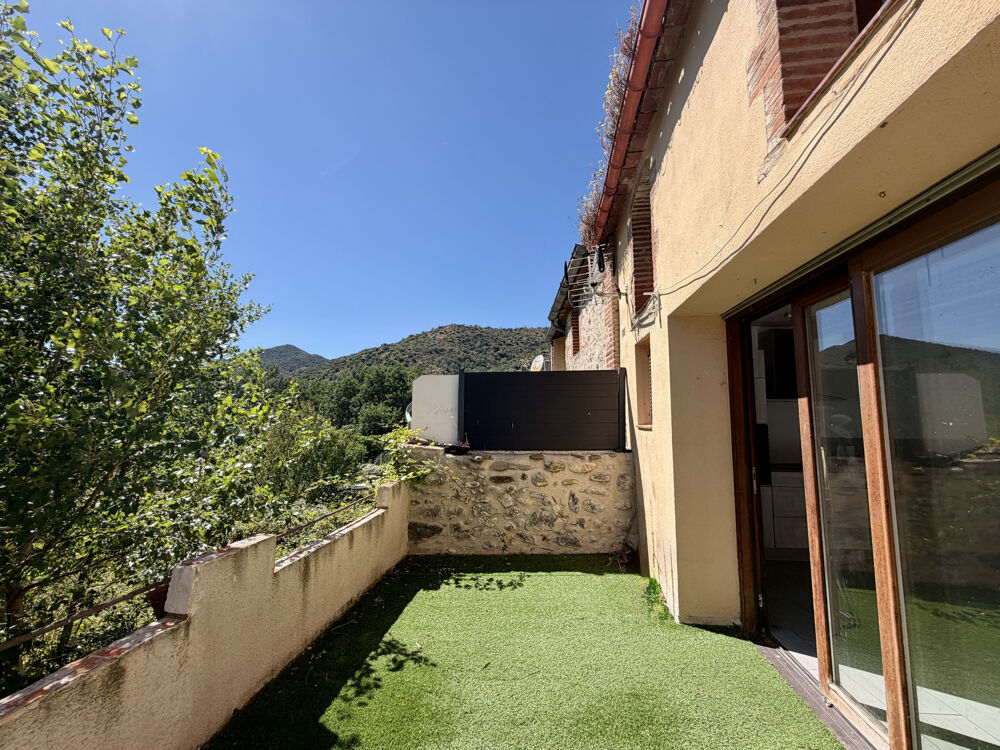 RODES - MAISON DE VILLAGE AVEC GARAGE ET TERRASSE