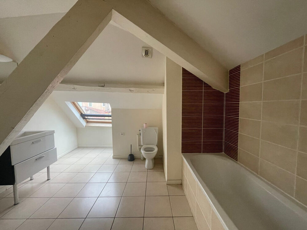 Duplex au 3-ème et dernier étage, Place Jean Moulin, 66000 Perpignan.