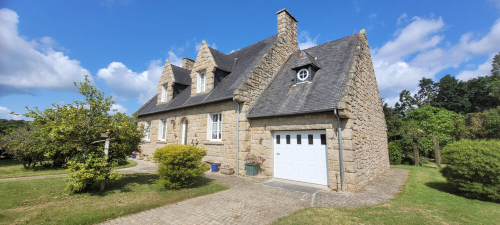 PLOURIVO, A VENDRE aux portes de PAIMPOL, maison 9 pièces, terrain 3372 m2 clos