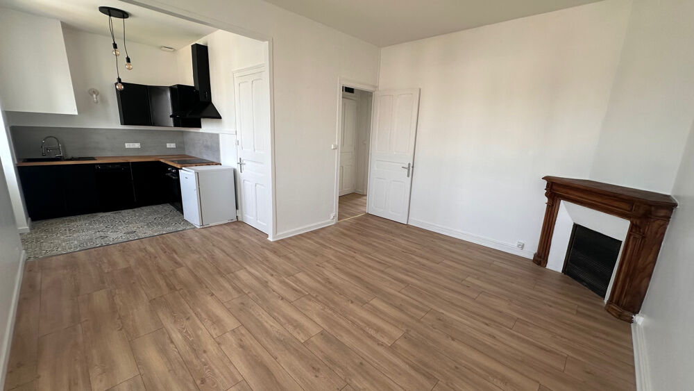 PAIMPOL, à louer appartement trois pièces, 57,83 M2.