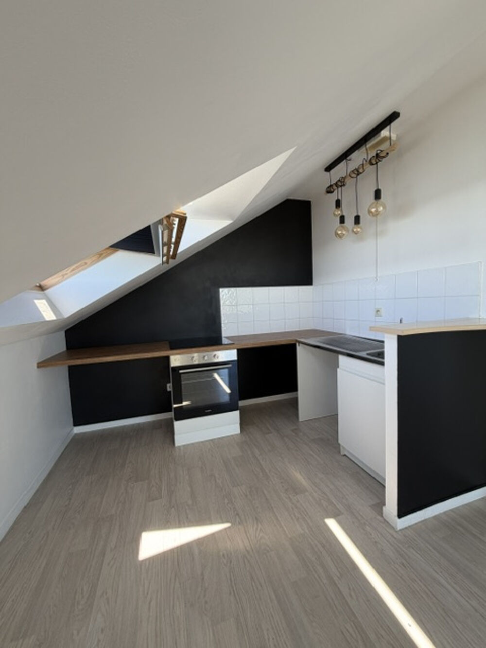 A LOUER appartement deux pièces - Tréguier - Proche commerces et centre ville