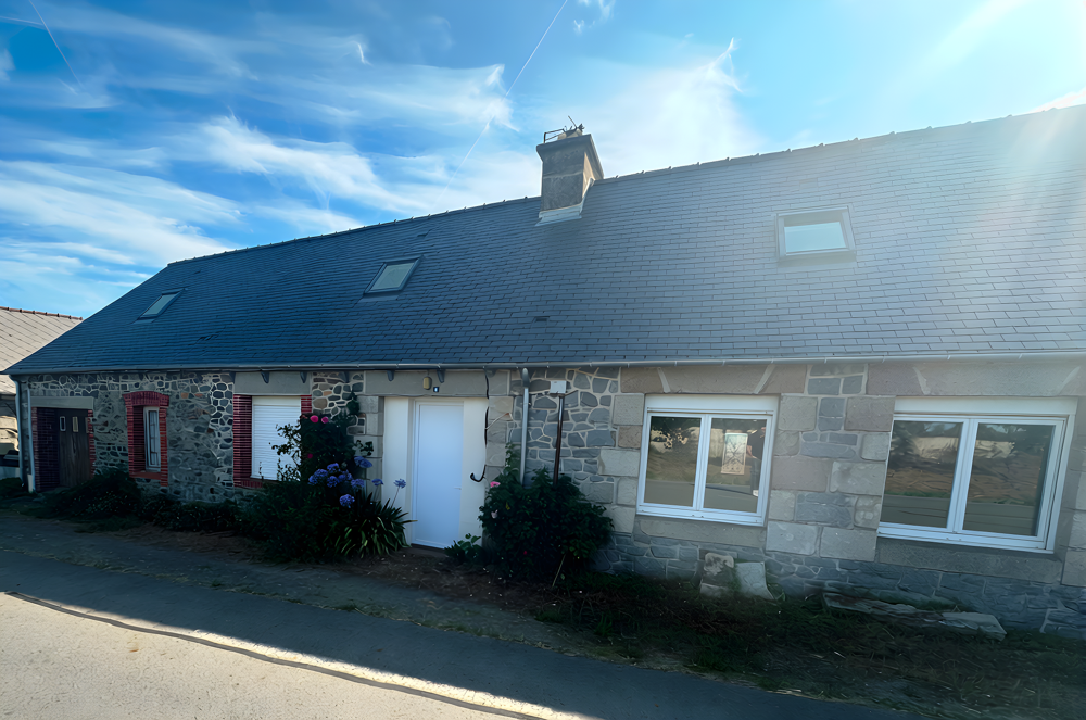Vente Maison SAINT CLET, aux portes de PONTRIEUX, A VENDRE maison en pierres avec cour St clet