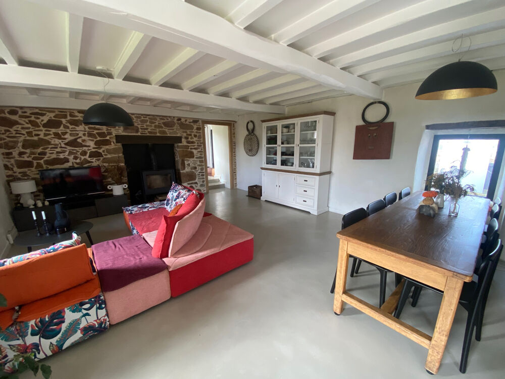 Vente Maison A VENDRE A PLOUBAZLANEC, DANS LE BOURG, BELLE MAISON 167 m2 HABITABLES, 4 CHAMBRES SUR PARCELLE PAYSAGER 789m2 Ploubazlanec