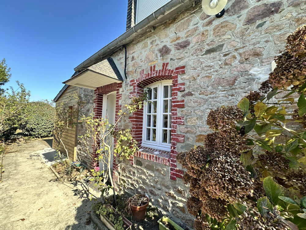 Maison meublée à louer à PAIMPOL, trois chambres, jardin, garage.