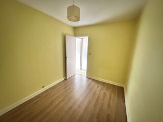  Appartement à louer 4 pièces 91 m²