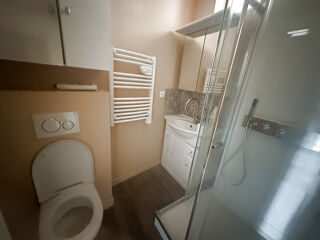  Immeuble à vendre 6 pièces 130 m²