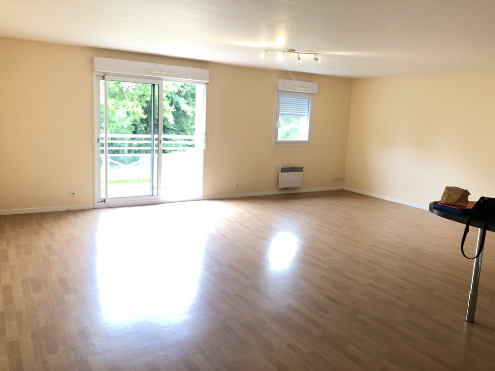 A LOUER, PLOUHA, APPARTEMENT 3 PIECES, 1e étage Résidence sécurisée à proximité du bourg et des commerces