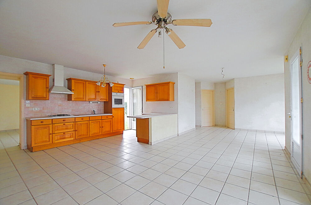 Vente Maison MAISON À RÉNOVER   BEAU POTENTIEL À PROXIMITÉ DES COMMERCES ET TRANSPORTS Les sables d olonne