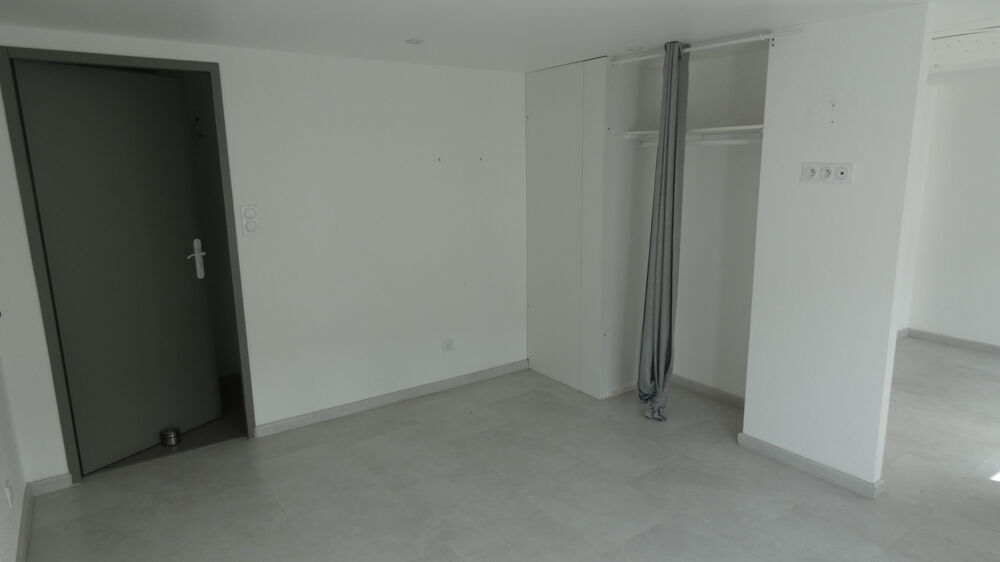 Vente Immeuble JUSSEY - Immeuble de rapport avec local commercial, 8 appartements et dépendances Jussey