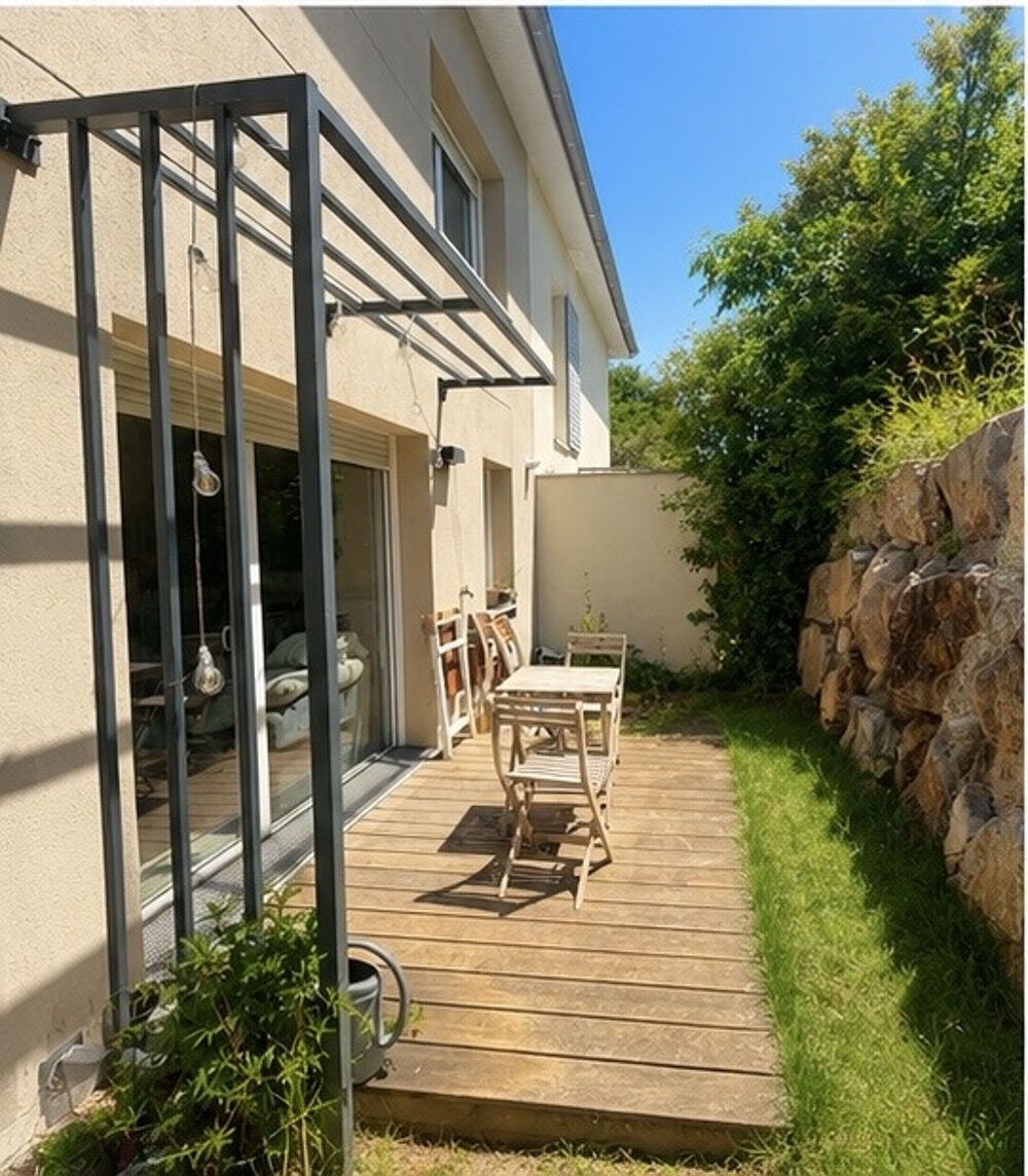 Superbe T3 en duplex lumineux, terrasse sans vis à vis, jardin privatif