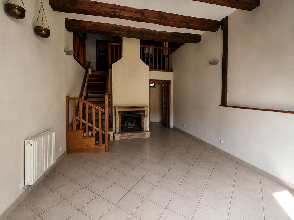 Vente Maison MAISON DE VILLAGE DE CARACTÈRE   160m2   UN BEAU POTENTIEL À RÉVÉLER ! Raze
